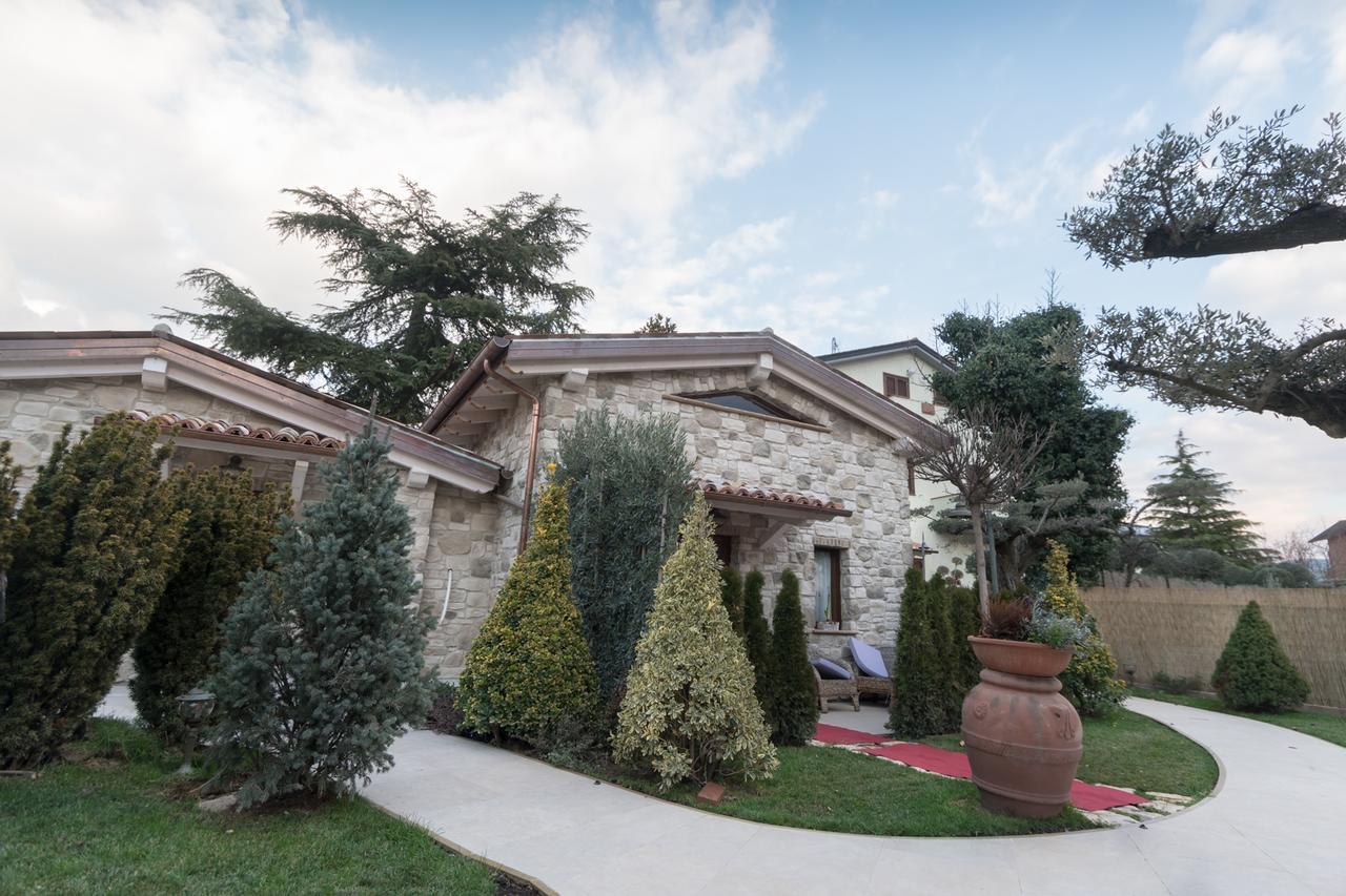 Il Giardino Degli Angeli Assis Exterior foto