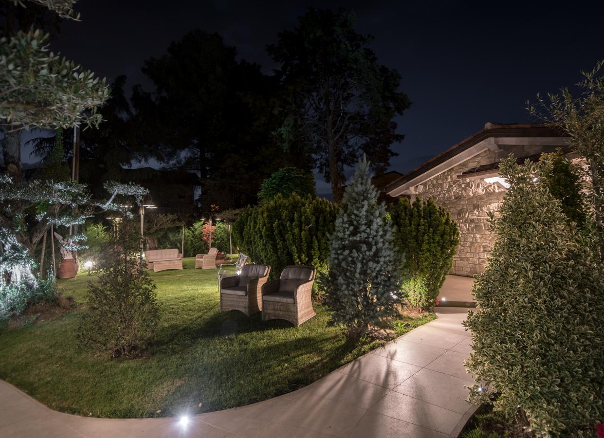 Il Giardino Degli Angeli Assis Exterior foto