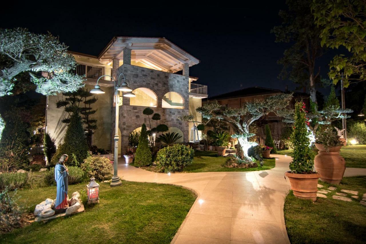 Il Giardino Degli Angeli Assis Exterior foto